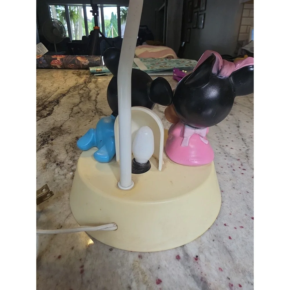 Vintage 90s Mickey and Minnie Mouse Disney Lamp works